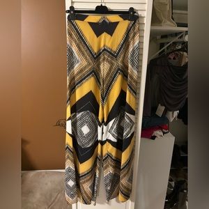 Alice & Olivia wide leg pant: Size 4